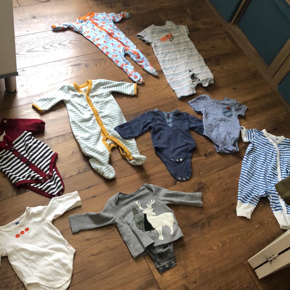 9 piece lot of 0-3 month boys - KicKee Pants, Gap